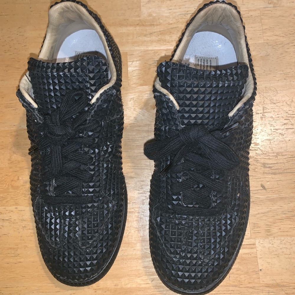 MAISON MARGIELA STUDDED SHOES